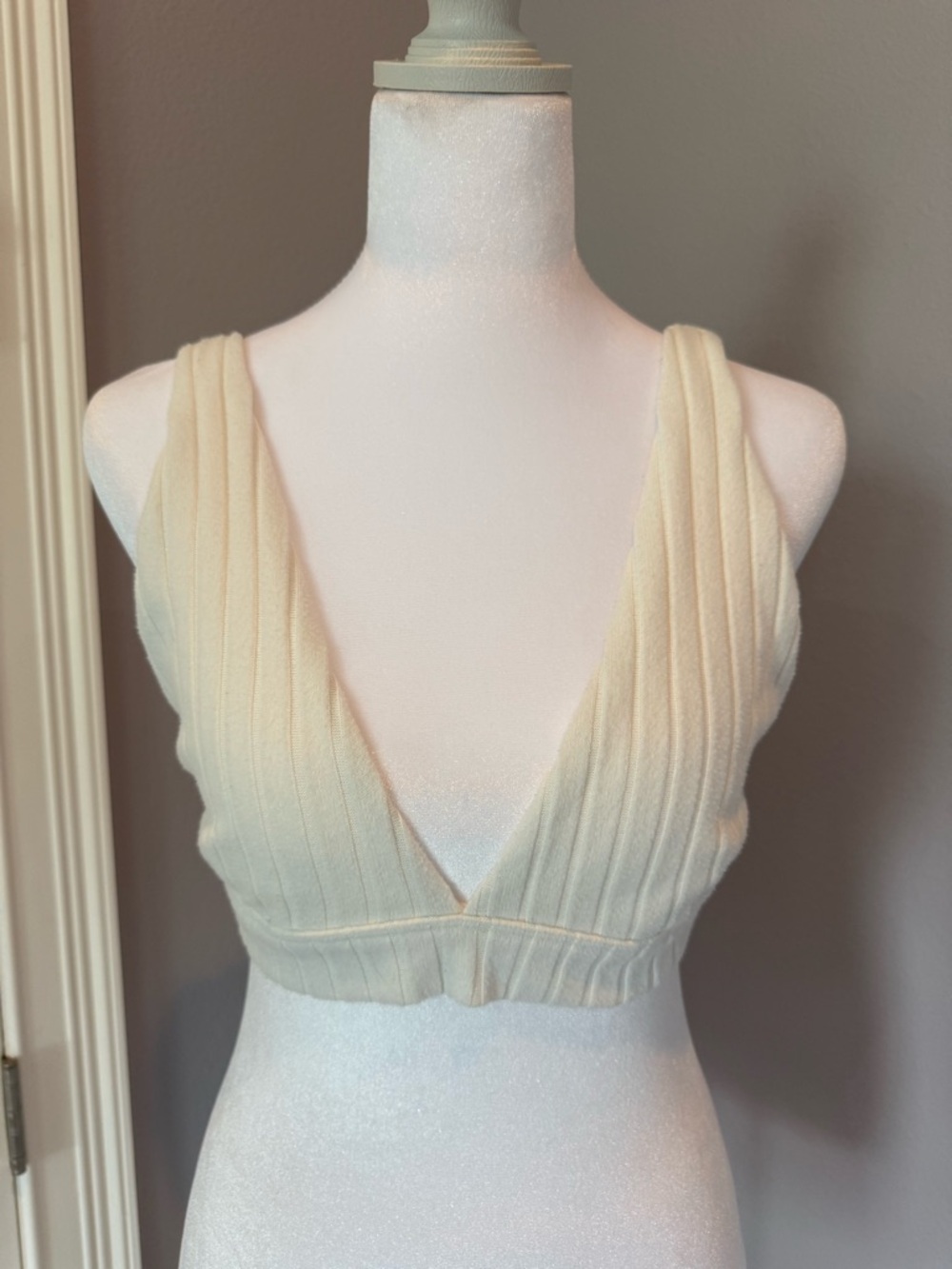 ALO Yoga Ivory Ribbed Take Comfort Bra